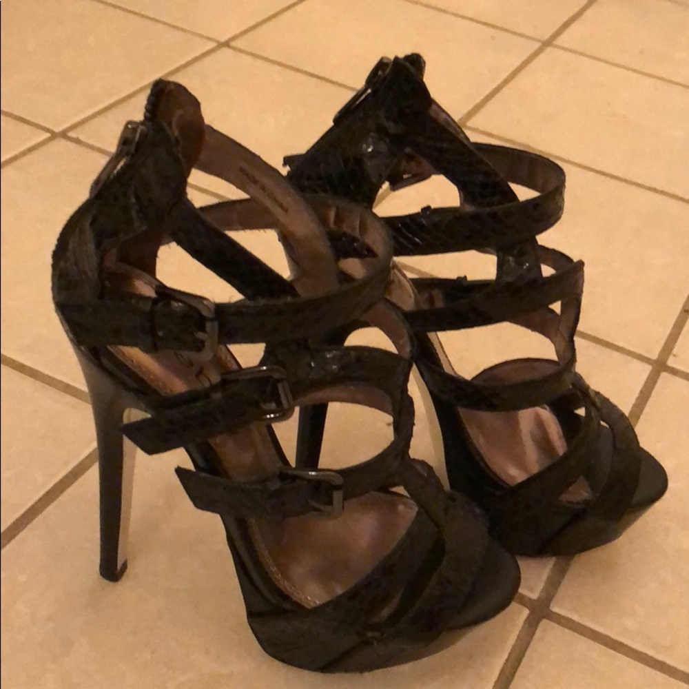 BNWT Bebe black snakeskin platform heels